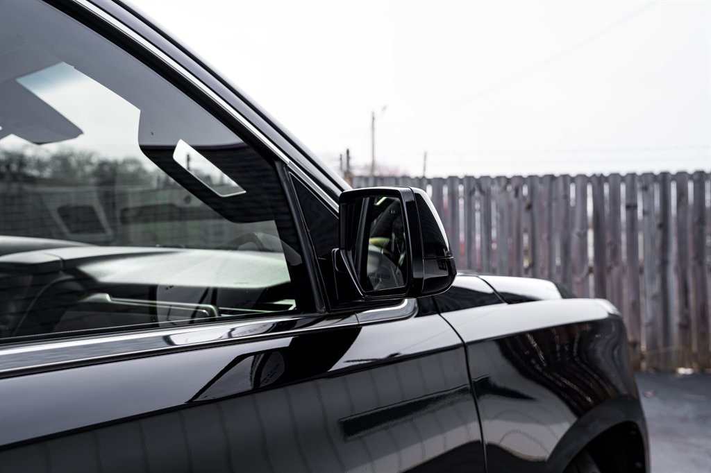 2017 GMC Yukon XL 1500 Denali photo