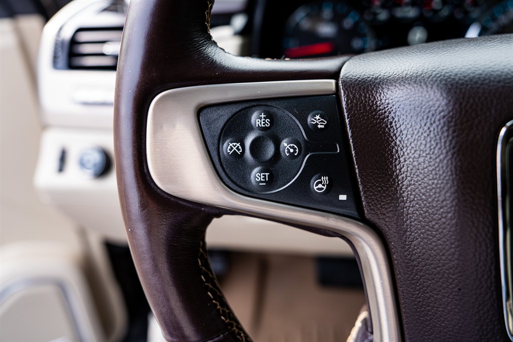 2017 GMC Yukon XL 1500 Denali photo