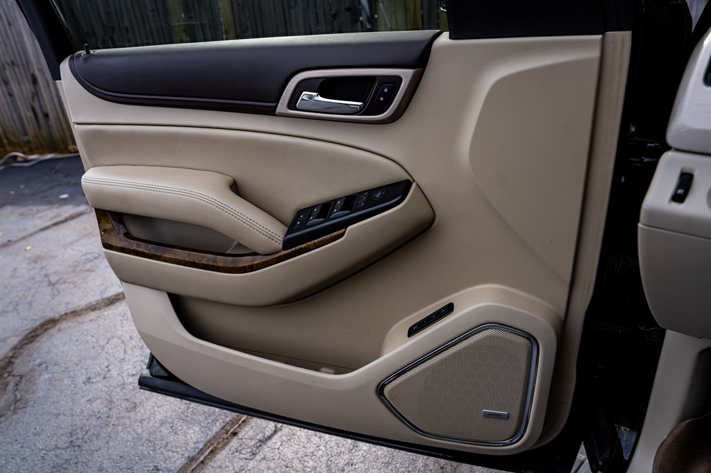 2017 GMC Yukon XL 1500 Denali photo
