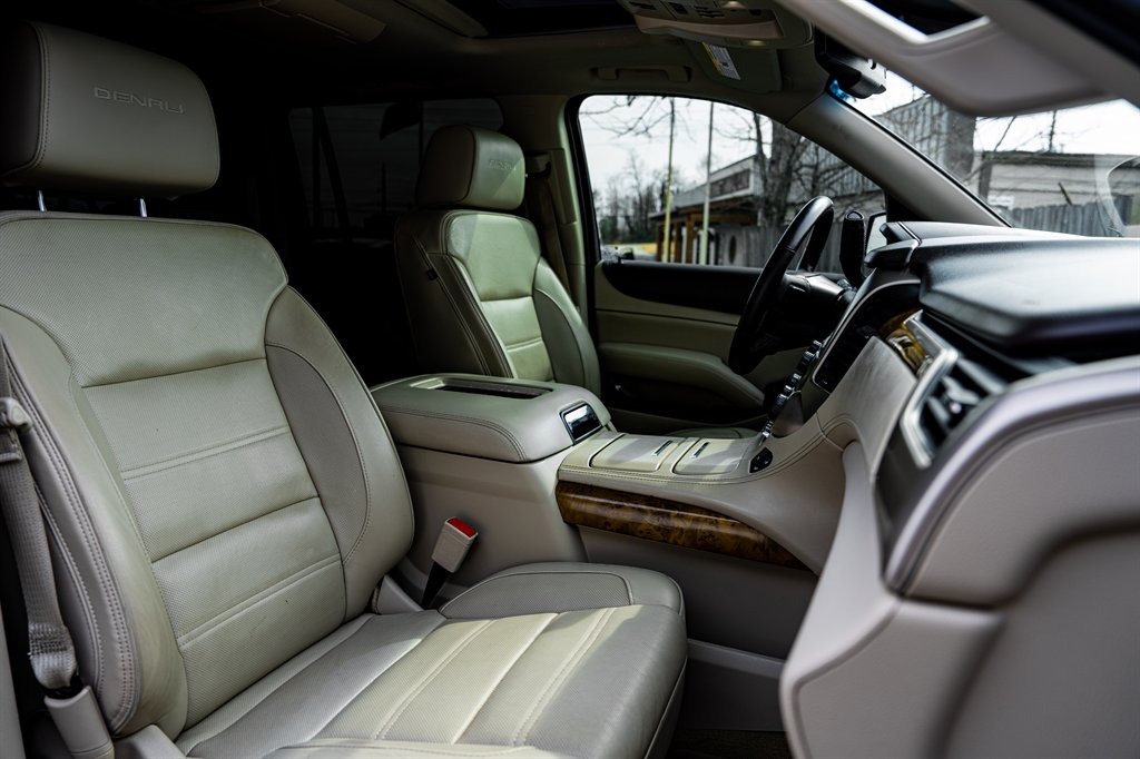 2017 GMC Yukon XL 1500 Denali photo