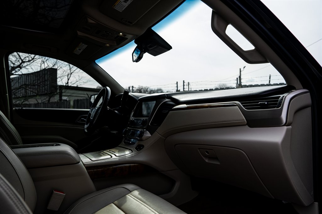 2017 GMC Yukon XL 1500 Denali photo