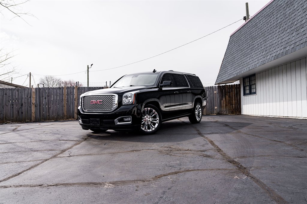 2017 GMC Yukon XL 1500 Denali photo