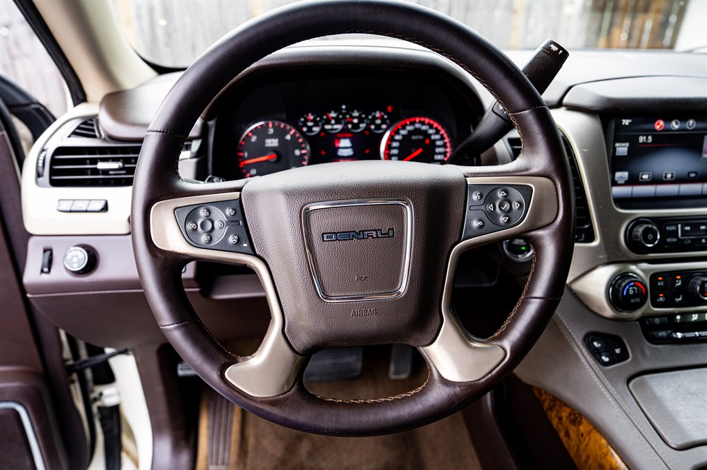 2015 GMC Yukon Denali photo