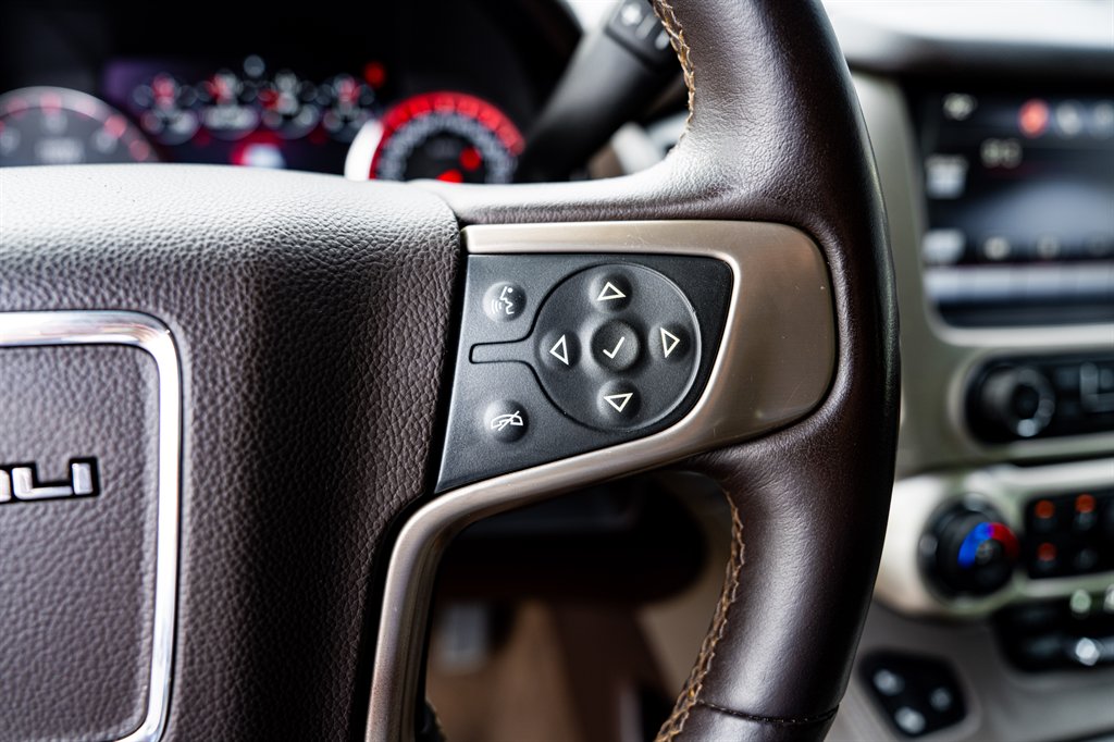 2015 GMC Yukon Denali photo