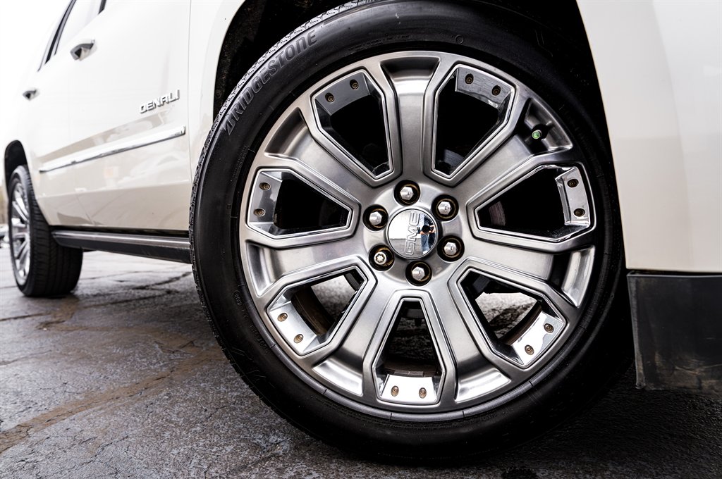 2015 GMC Yukon Denali photo