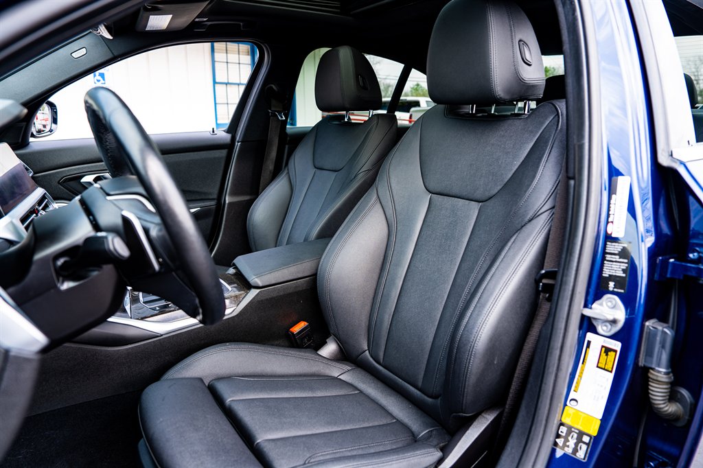 2020 BMW 3-Series 330xi photo