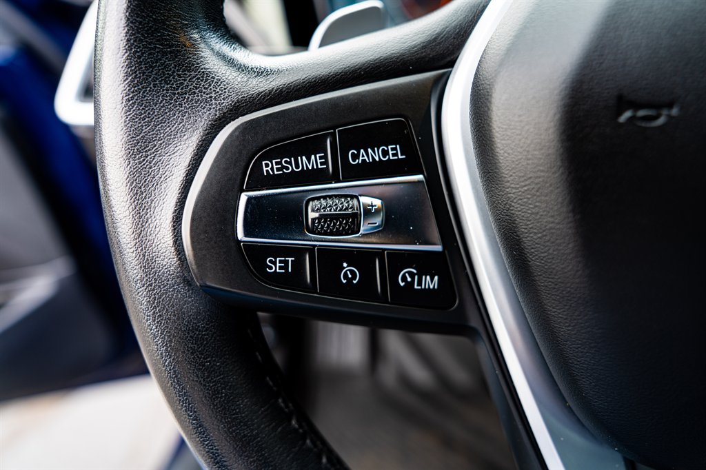 2020 BMW 3-Series 330xi photo
