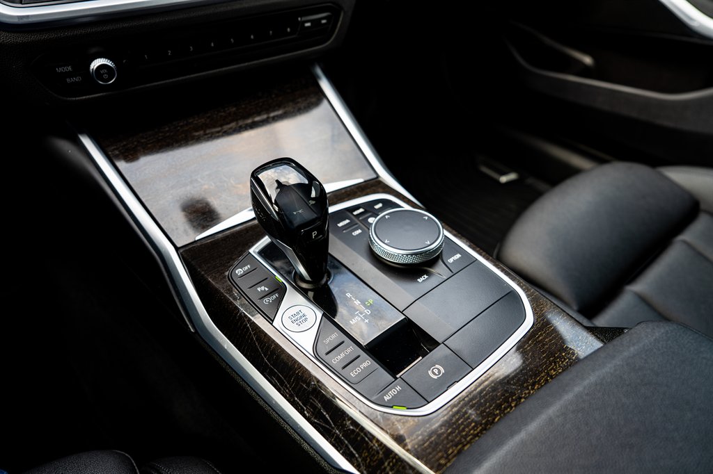 2020 BMW 3-Series 330xi photo
