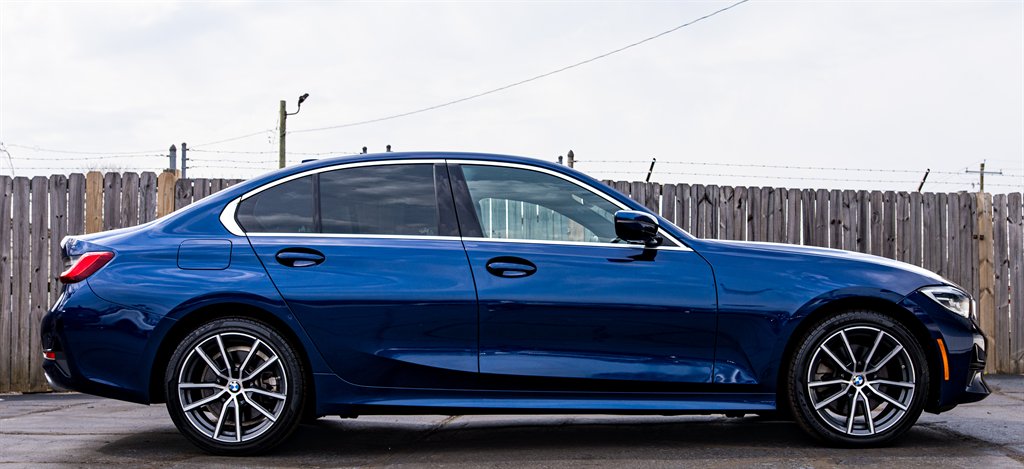 2020 BMW 3-Series 330xi photo