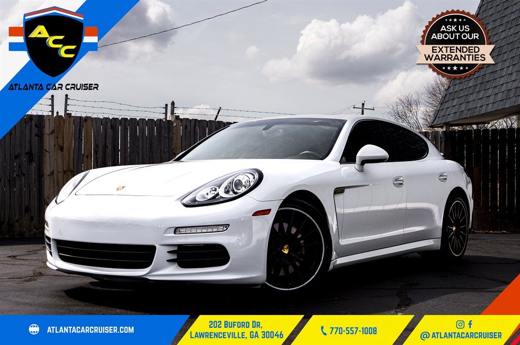 2016 Porsche Panamera 4 photo