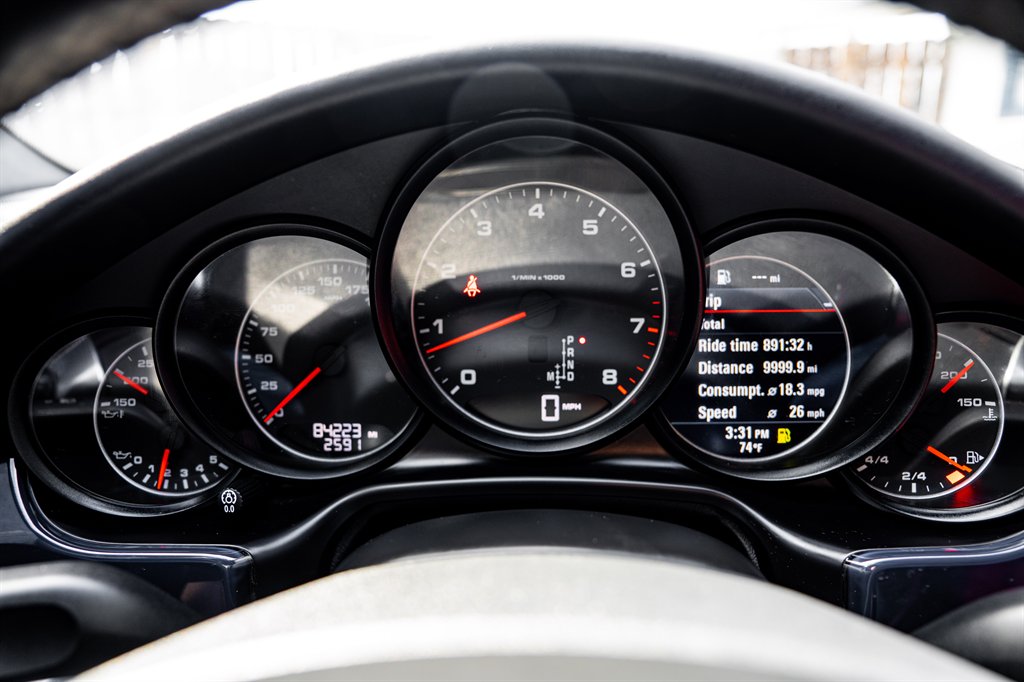 2016 Porsche Panamera 4 photo