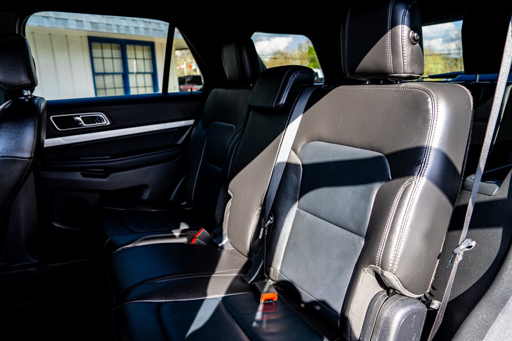2017 Ford Explorer XLT photo