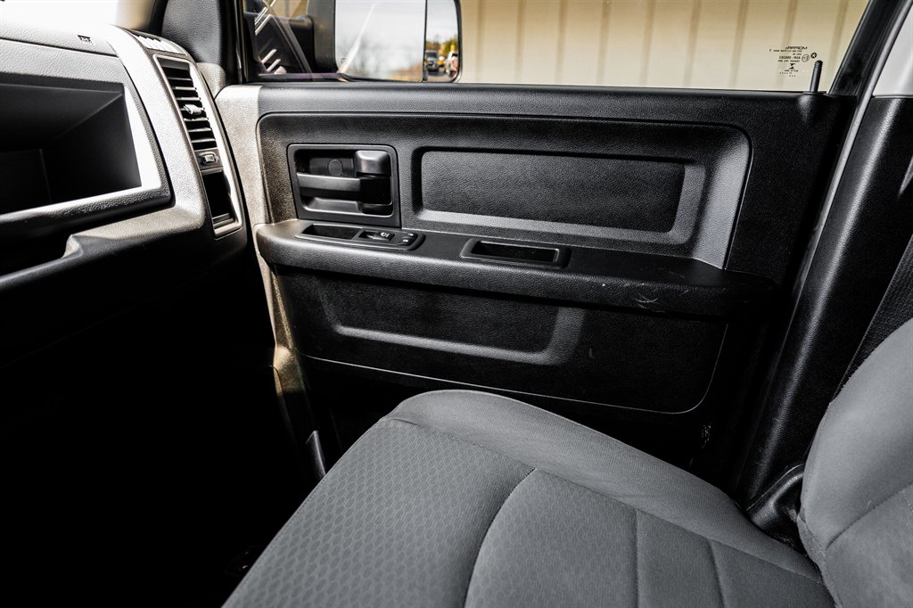 2018 RAM 1500 Express photo