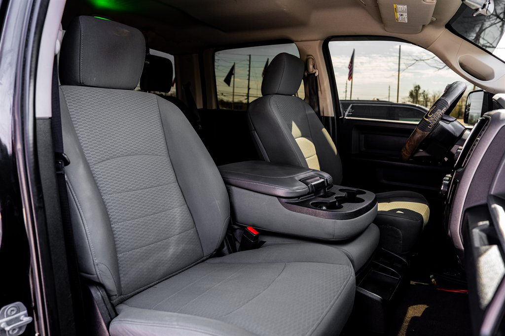 2018 RAM 1500 Express photo