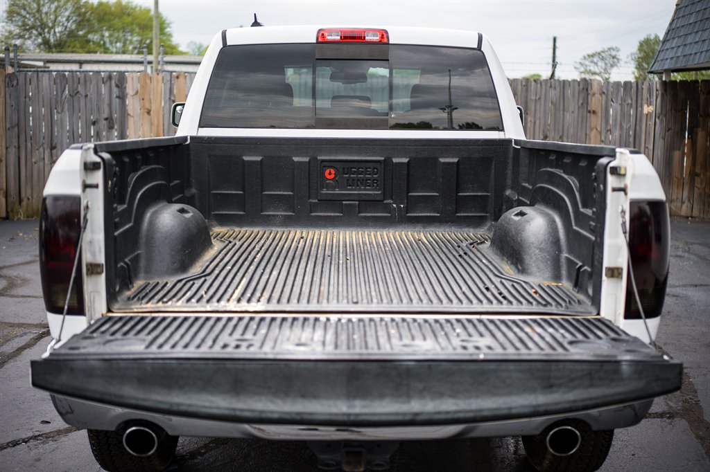2016 RAM 1500 SLT photo