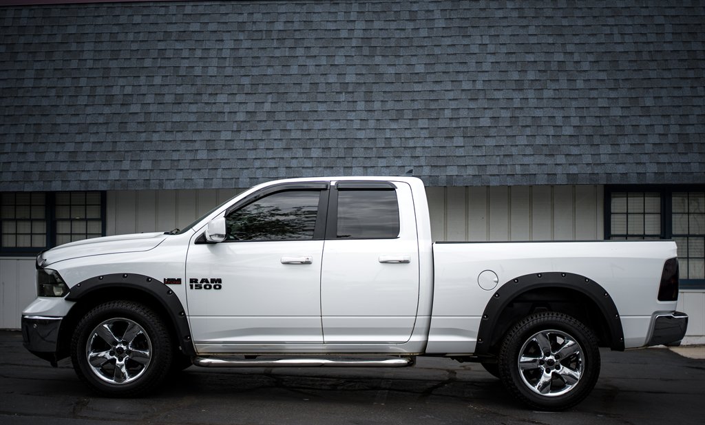 2016 RAM 1500 SLT photo