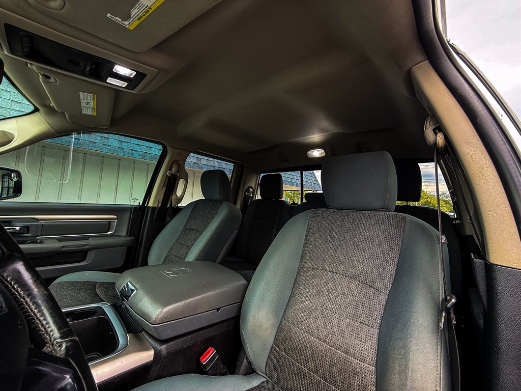 2016 RAM 1500 SLT photo
