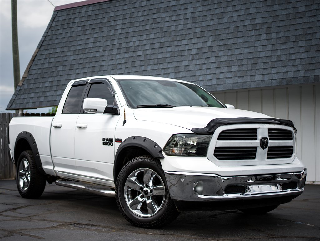 2016 RAM 1500 SLT photo
