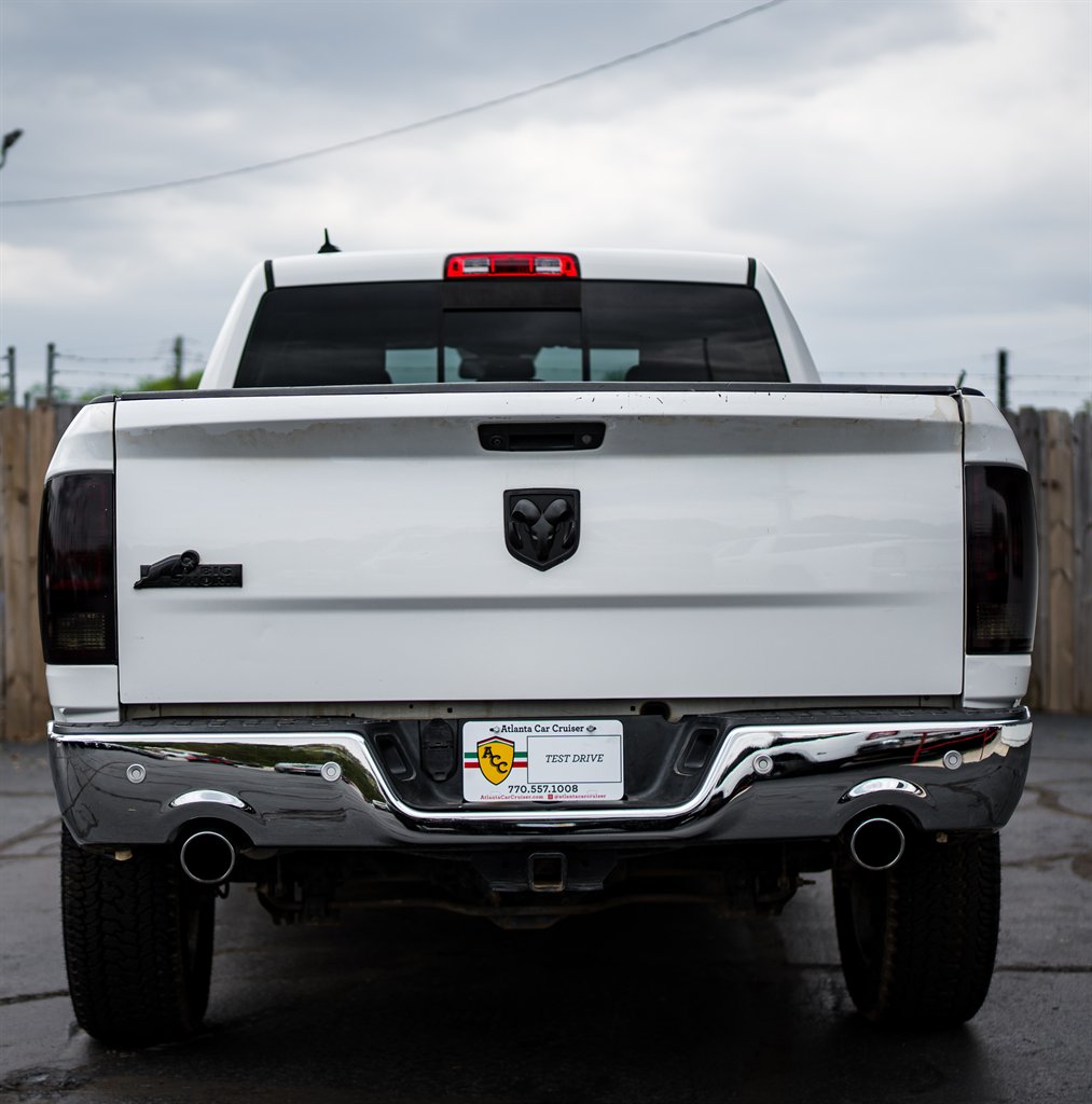 2016 RAM 1500 SLT photo