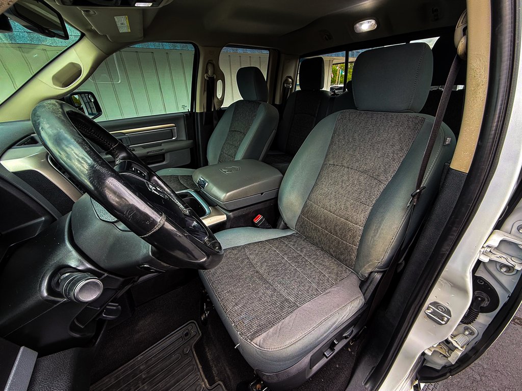 2016 RAM 1500 SLT photo