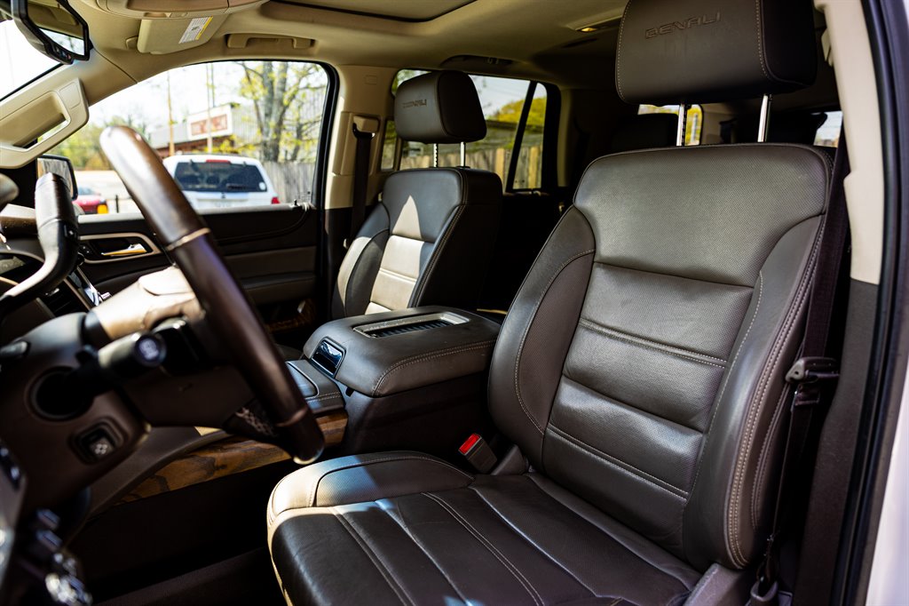 2019 GMC Yukon Denali photo
