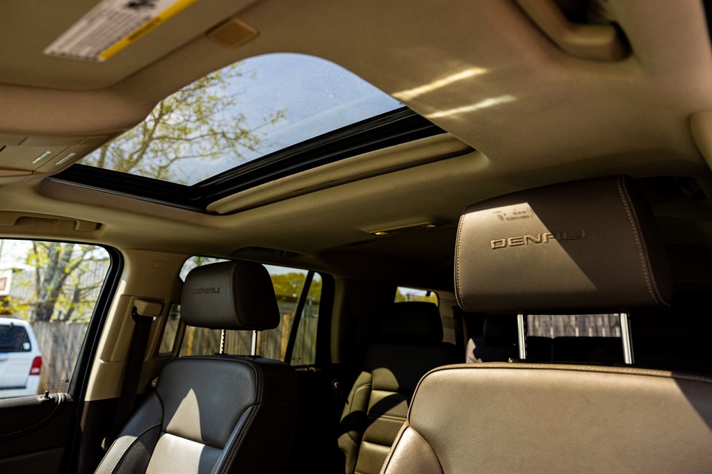 2019 GMC Yukon Denali photo