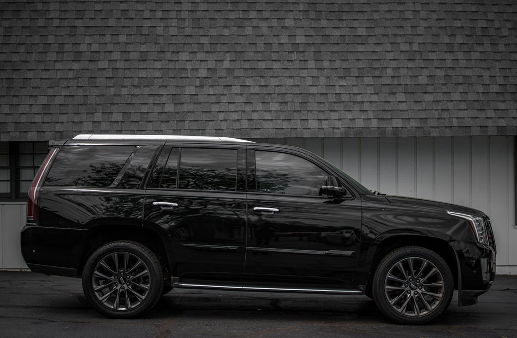 2020 Cadillac Escalade Luxury photo
