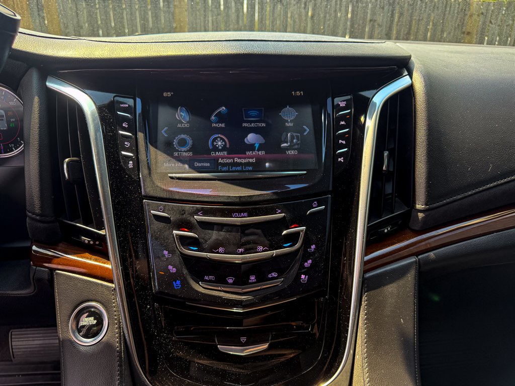 2020 Cadillac Escalade Luxury photo