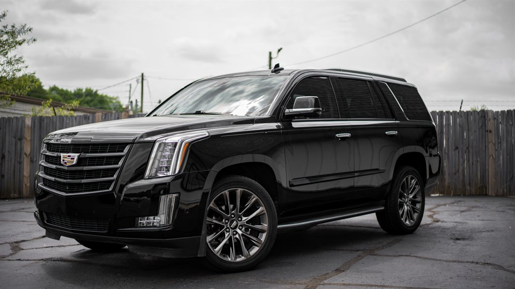 2020 Cadillac Escalade Luxury photo