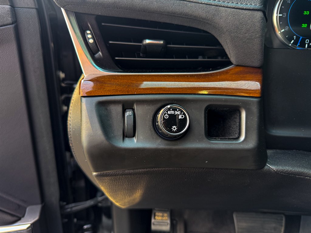 2020 Cadillac Escalade Luxury photo