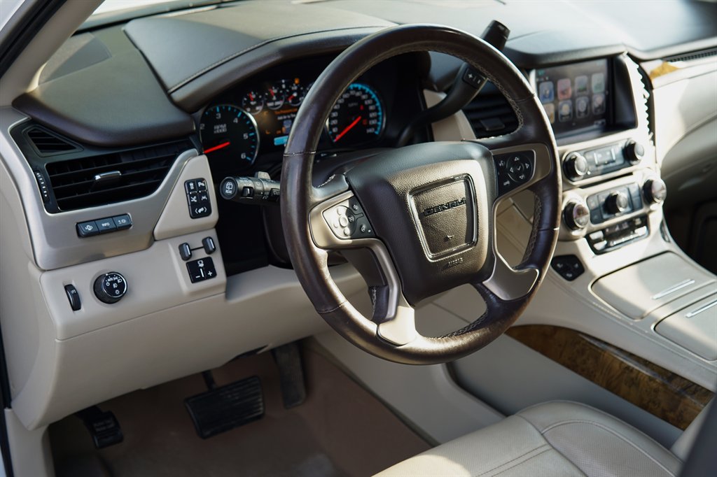 2017 GMC Yukon Denali photo