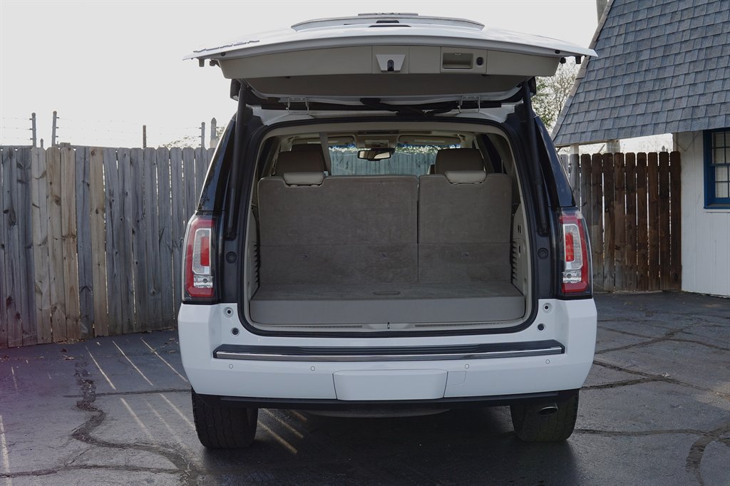 2017 GMC Yukon Denali photo