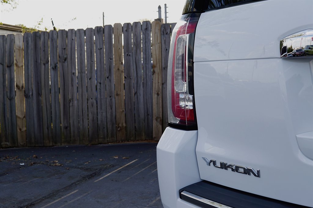 2017 GMC Yukon Denali photo