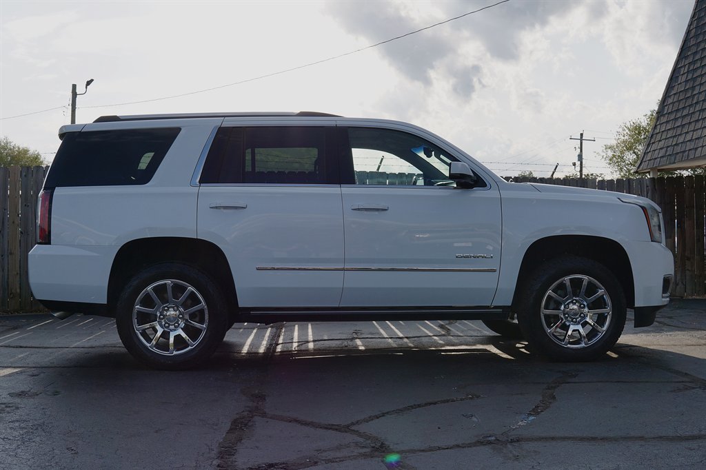2017 GMC Yukon Denali photo