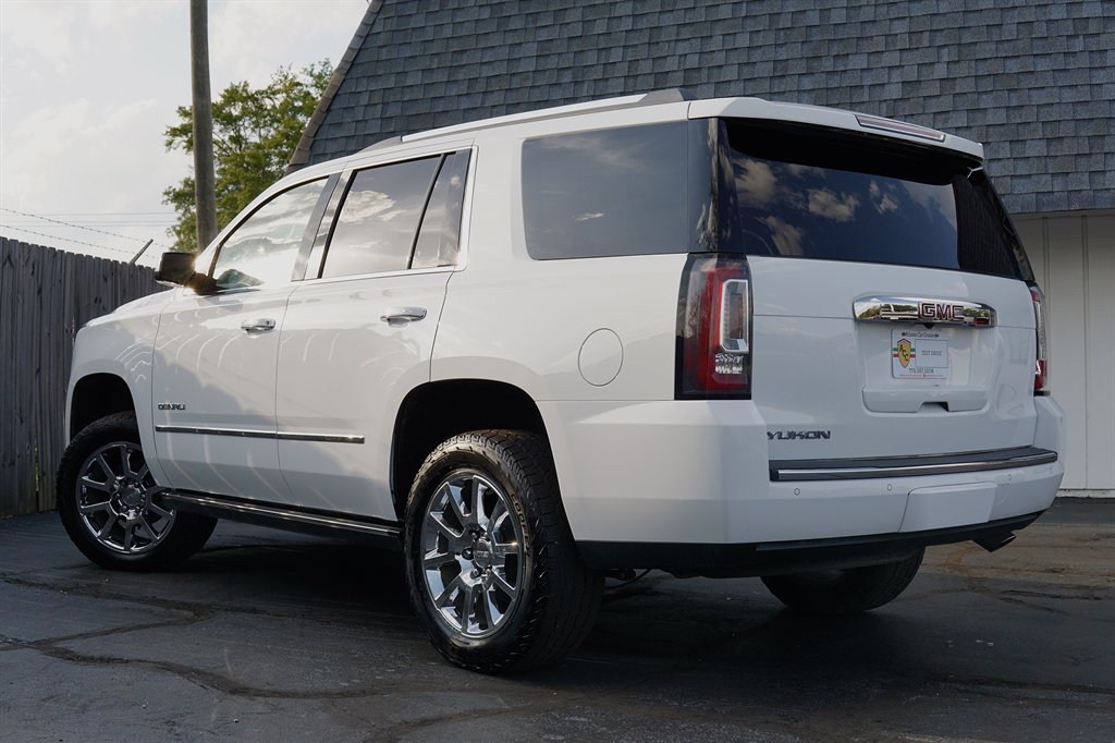2017 GMC Yukon Denali photo