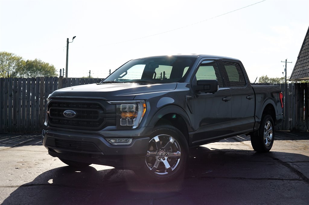 2021 Ford F150 XLT photo