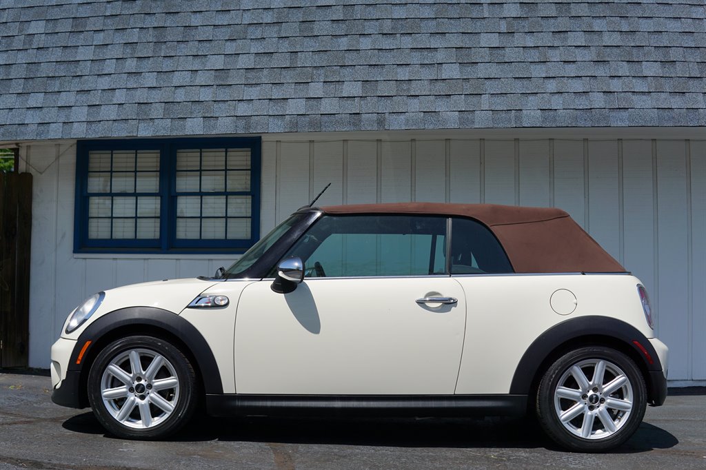 2011 MINI Cooper S photo