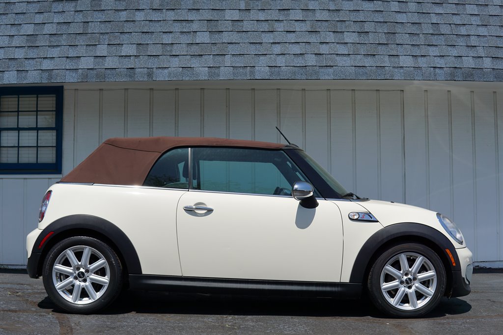 2011 MINI Cooper S photo