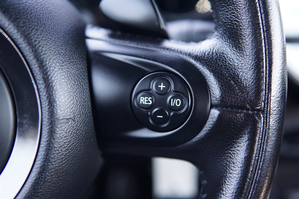 2011 MINI Cooper S photo