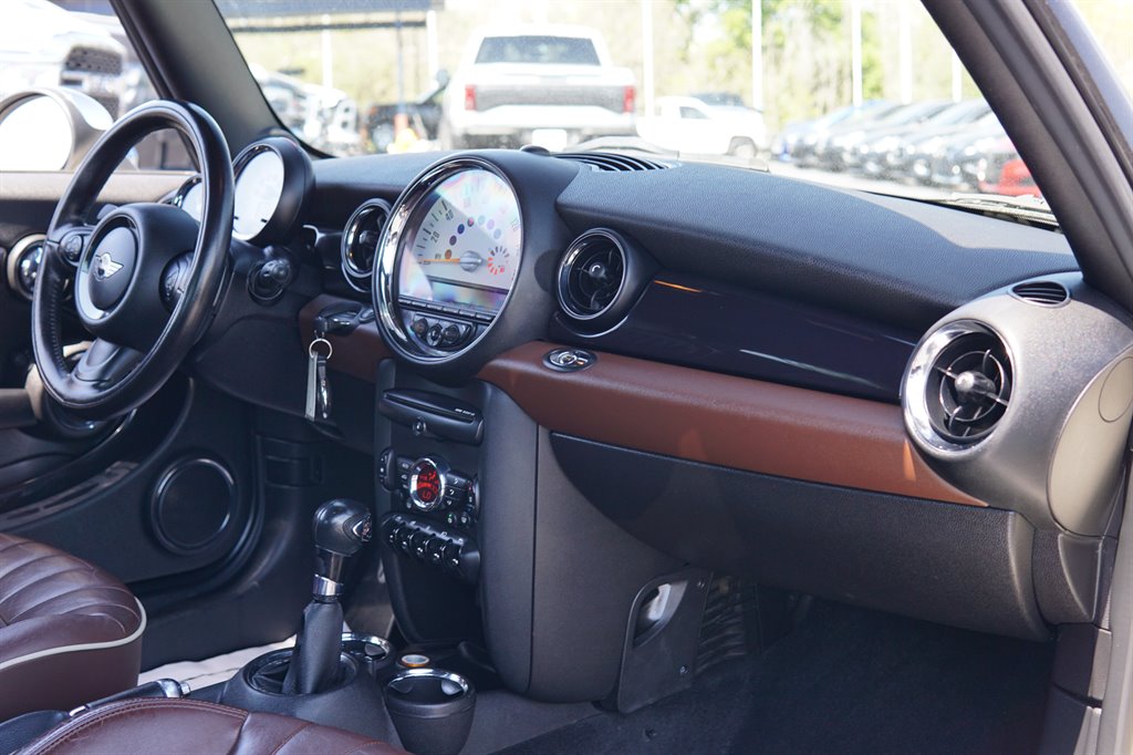 2011 MINI Cooper S photo