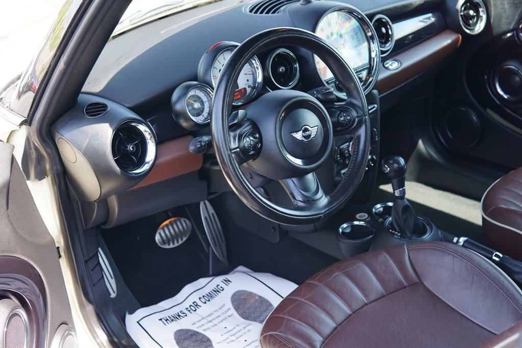 2011 MINI Cooper S photo