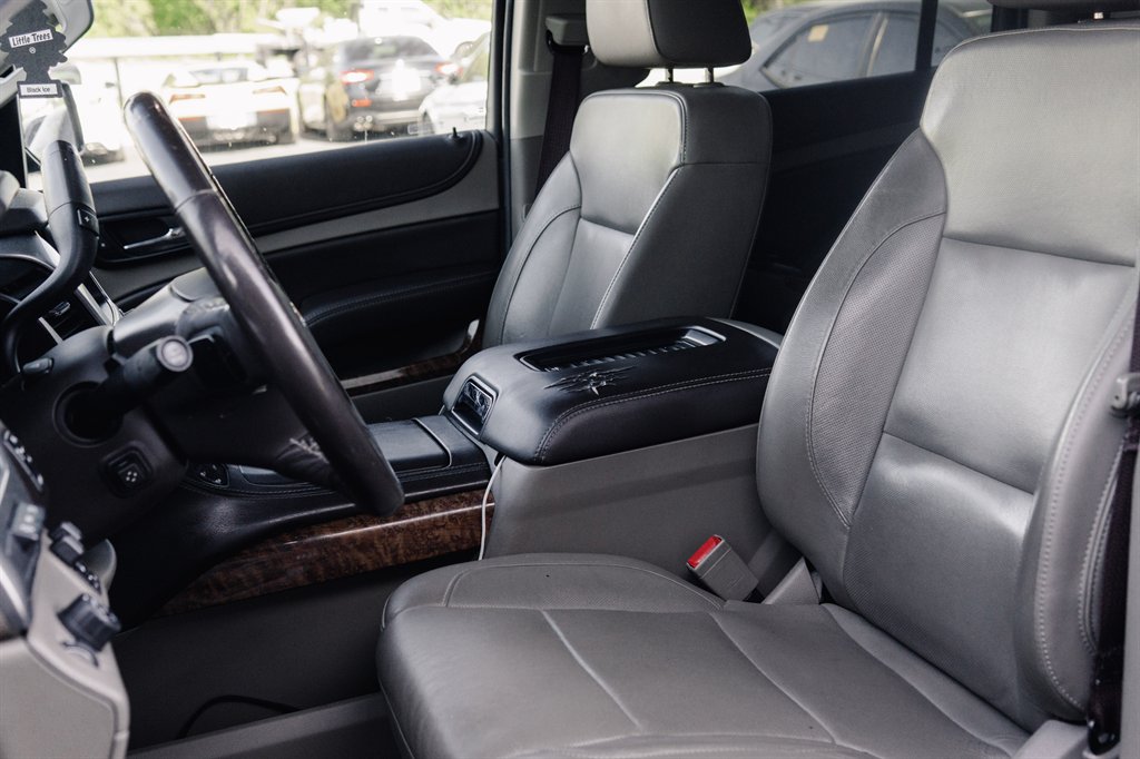 2018 Chevrolet Suburban 1500 Premier photo