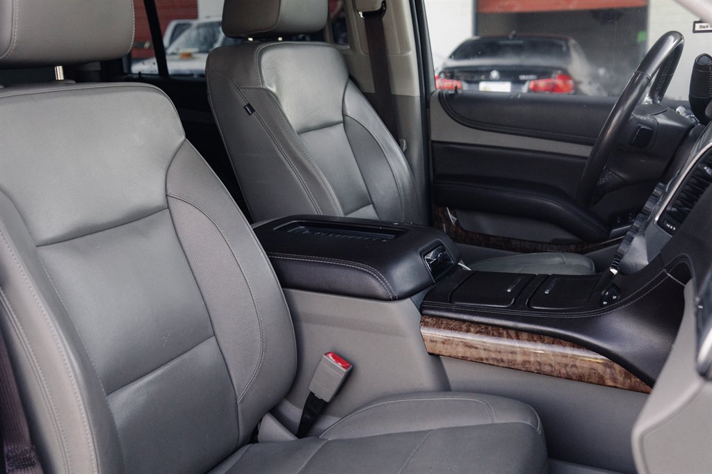 2018 Chevrolet Suburban 1500 Premier photo