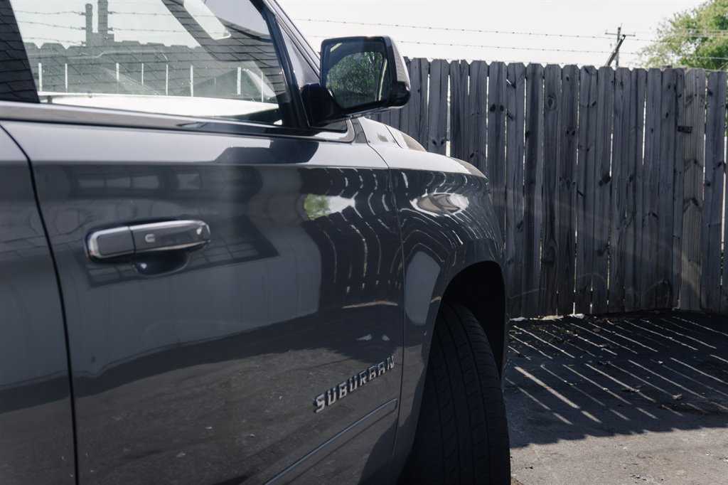 2018 Chevrolet Suburban 1500 Premier photo