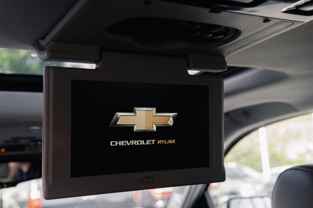 2018 Chevrolet Suburban 1500 Premier photo