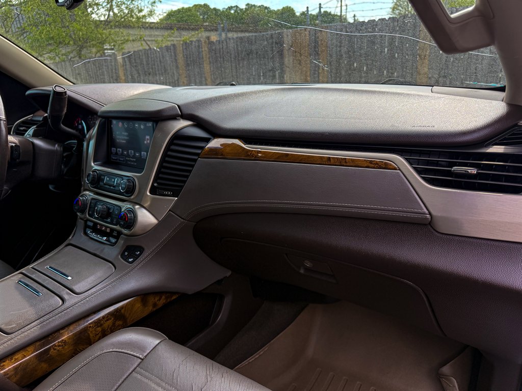 2016 GMC Yukon XL 1500 Denali photo