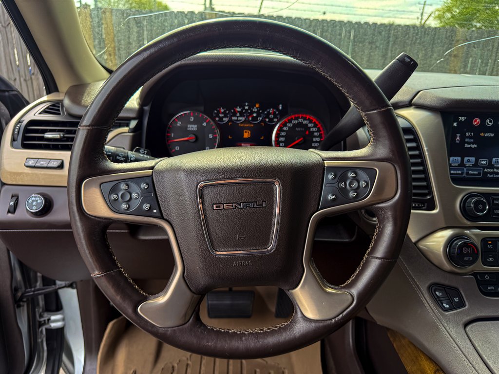 2016 GMC Yukon XL 1500 Denali photo
