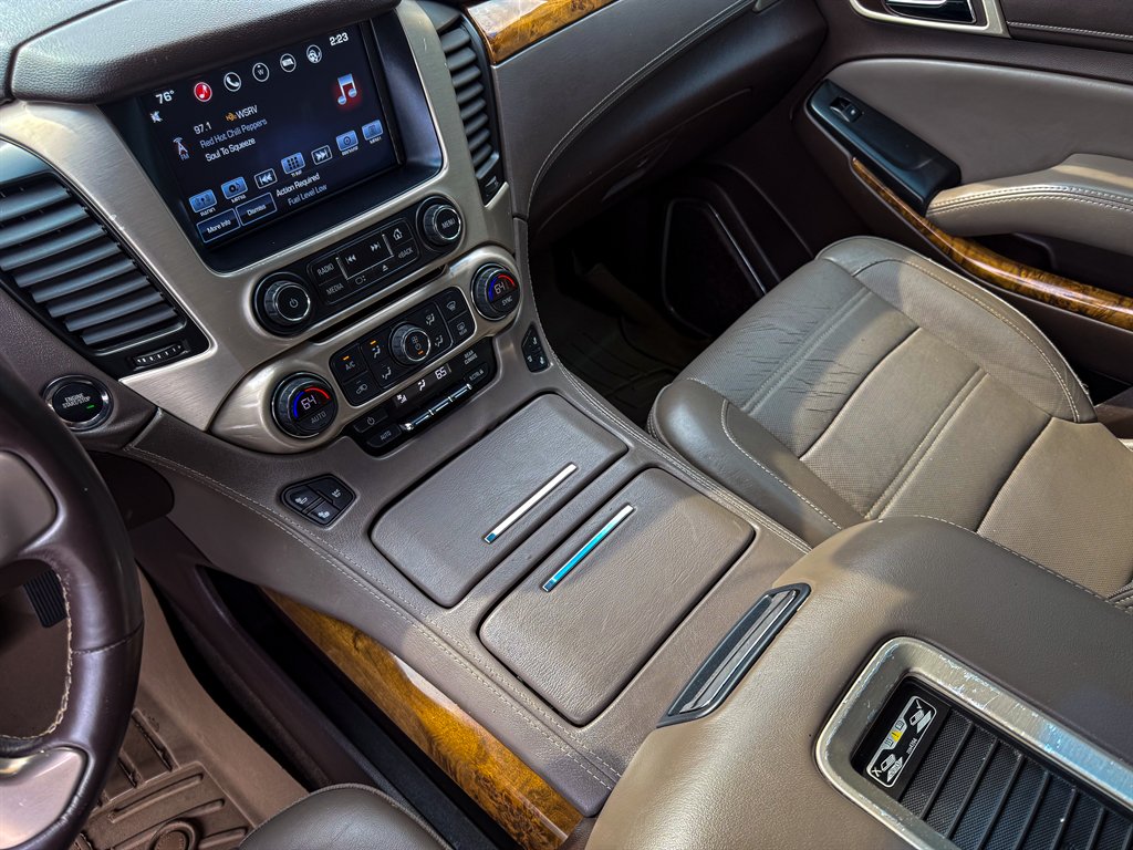 2016 GMC Yukon XL 1500 Denali photo
