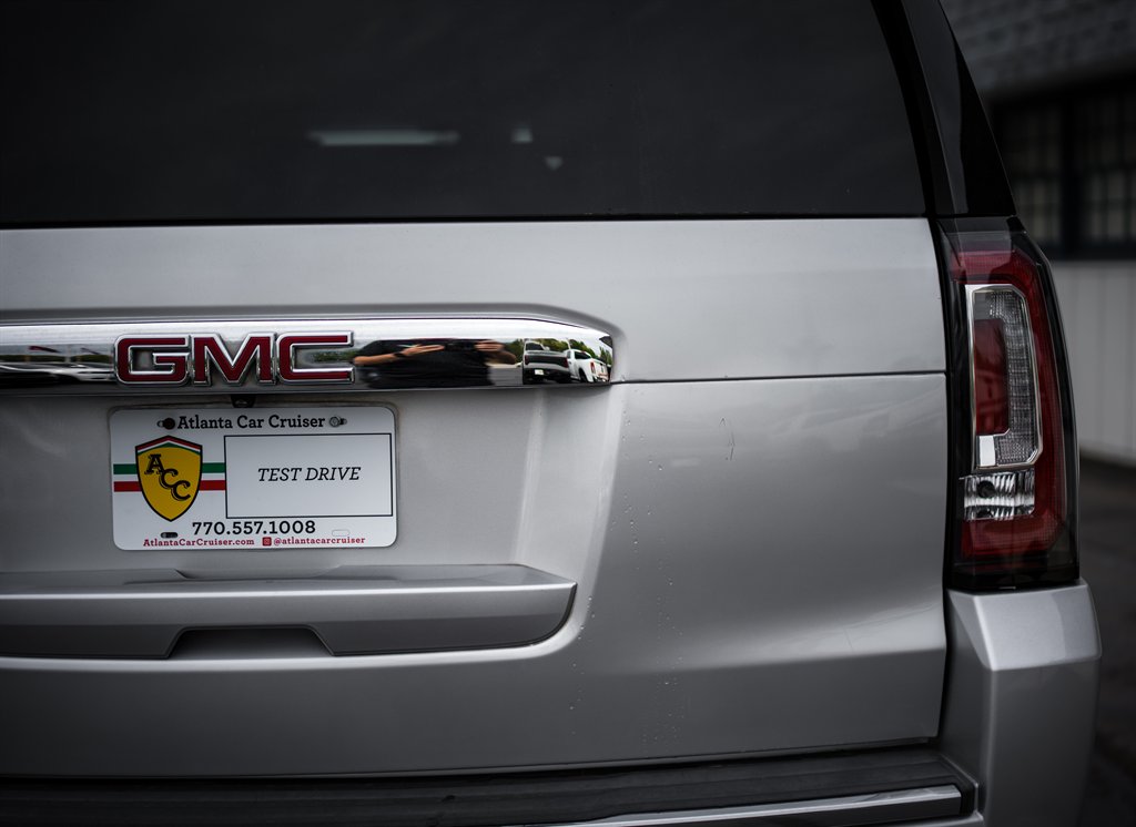 2016 GMC Yukon XL 1500 Denali photo