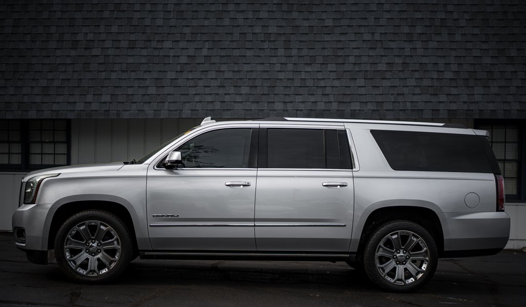 2016 GMC Yukon XL 1500 Denali photo